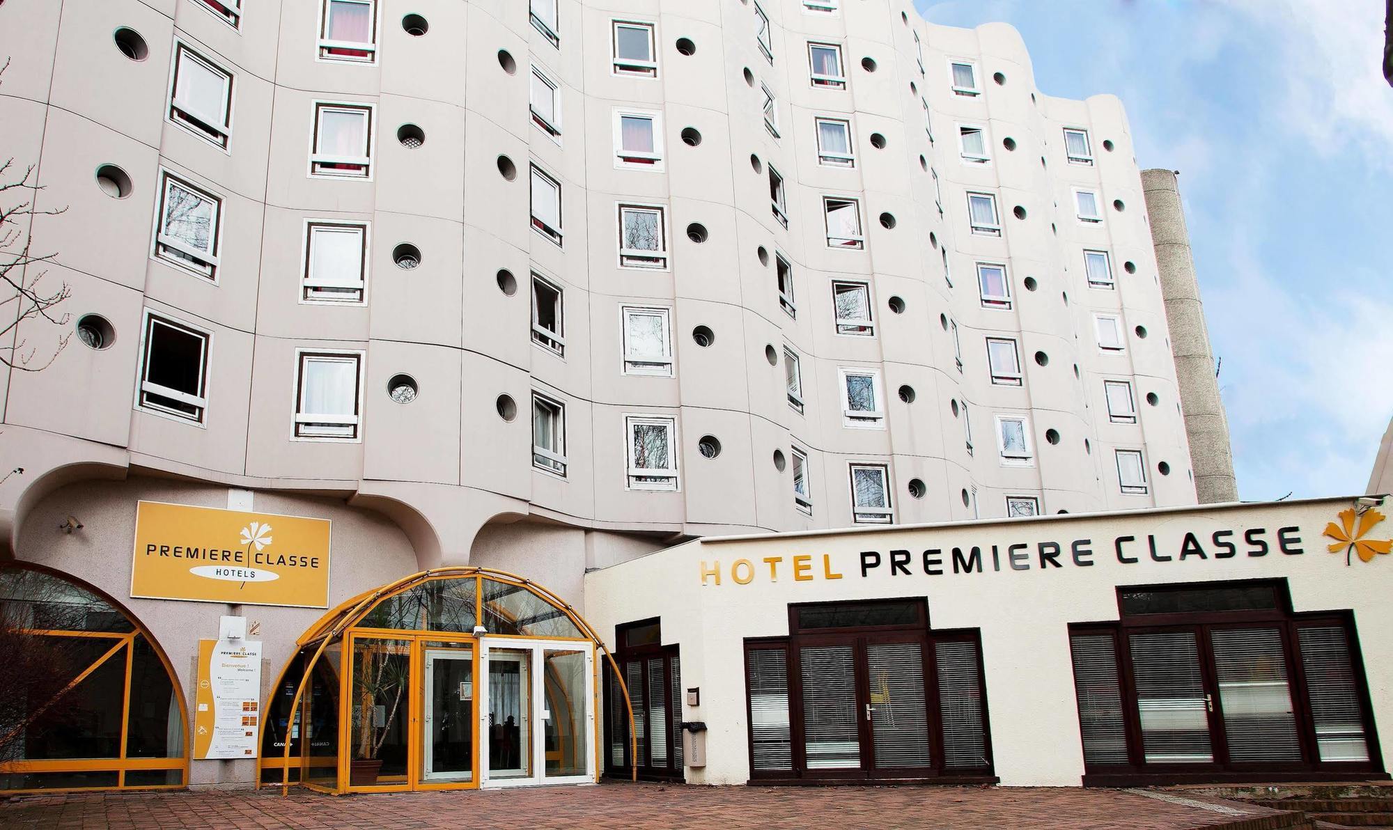 Hotelf1 Cergy Exterior photo